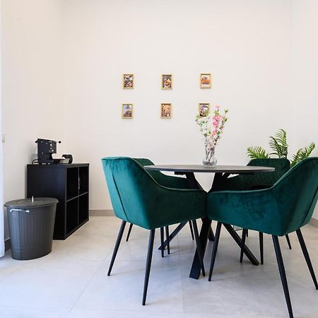 Magical Botanic-Charming Apartment Neapel Exterior foto