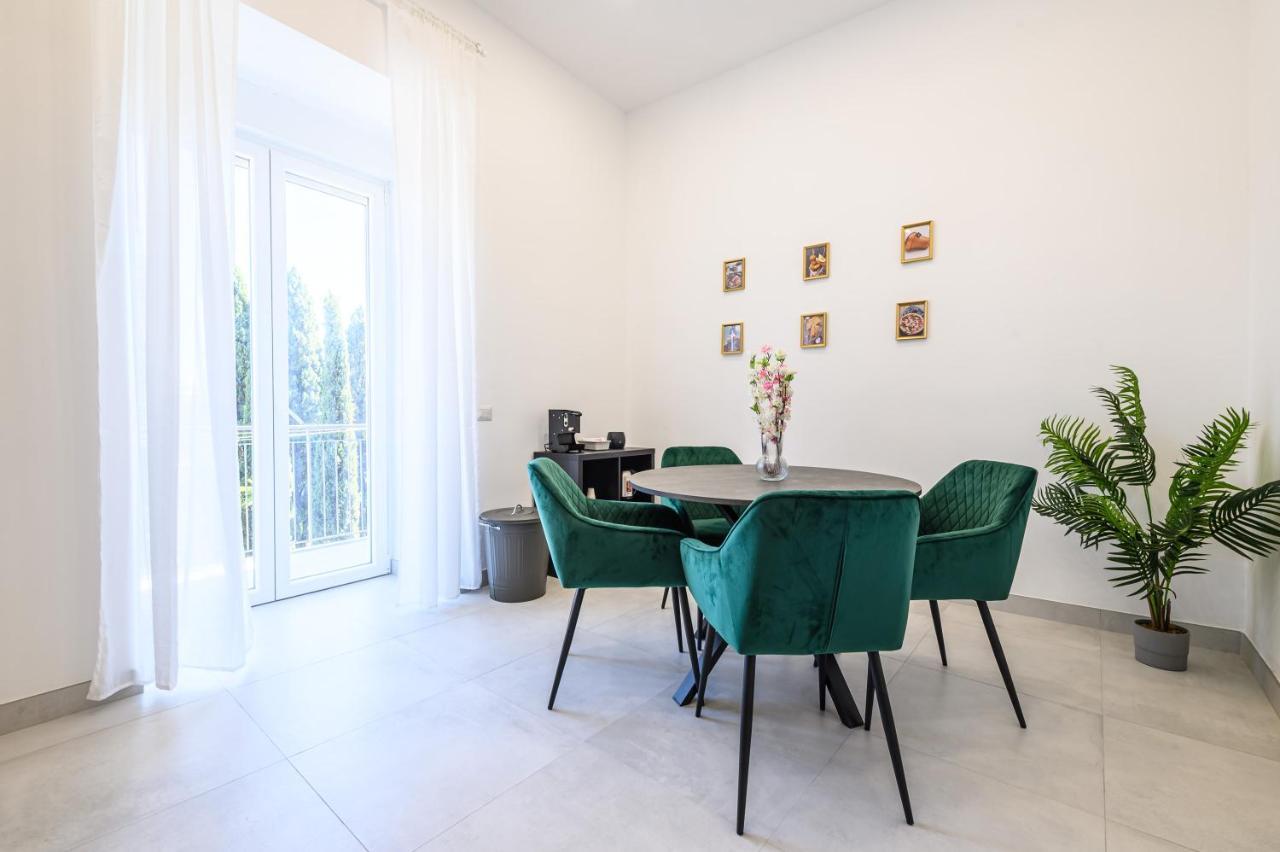 Magical Botanic-Charming Apartment Neapel Exterior foto